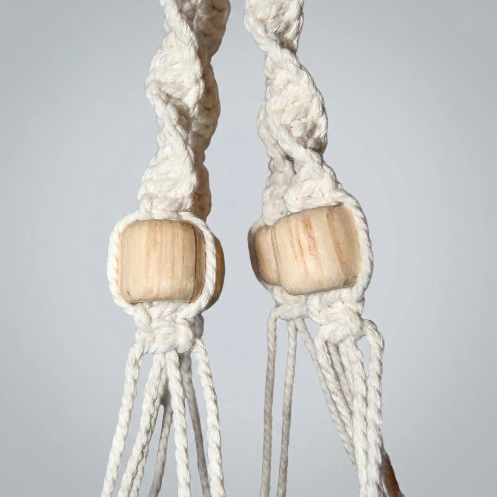 Makramee-amppeli Koivuhelmi (ilman ruukkua)