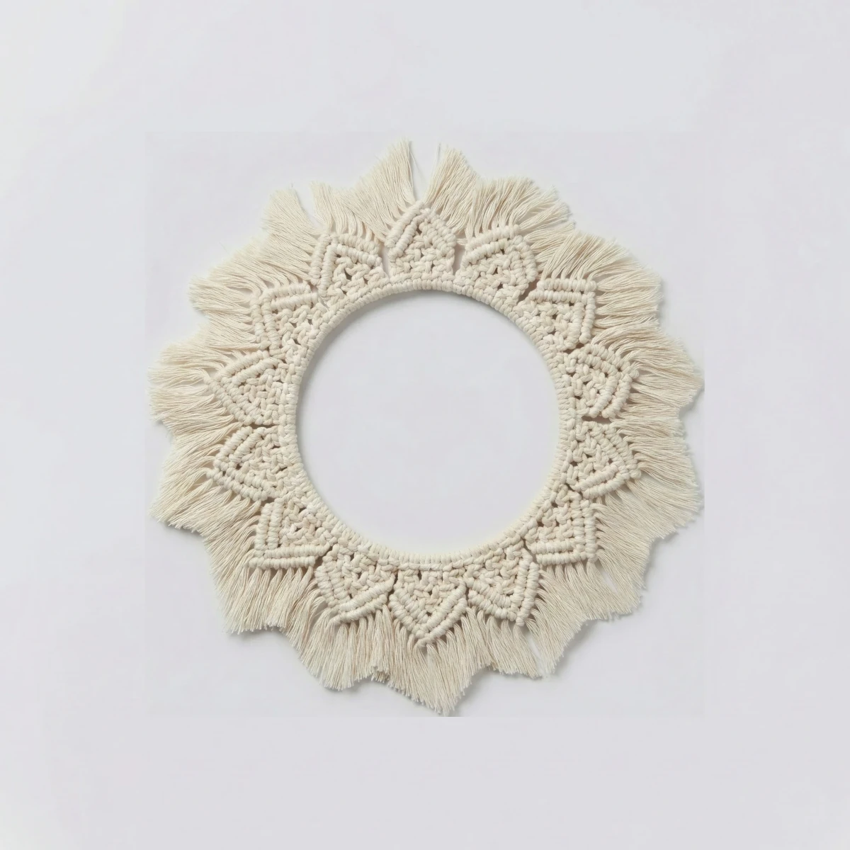 Makramee kranssi sein&auml;koriste