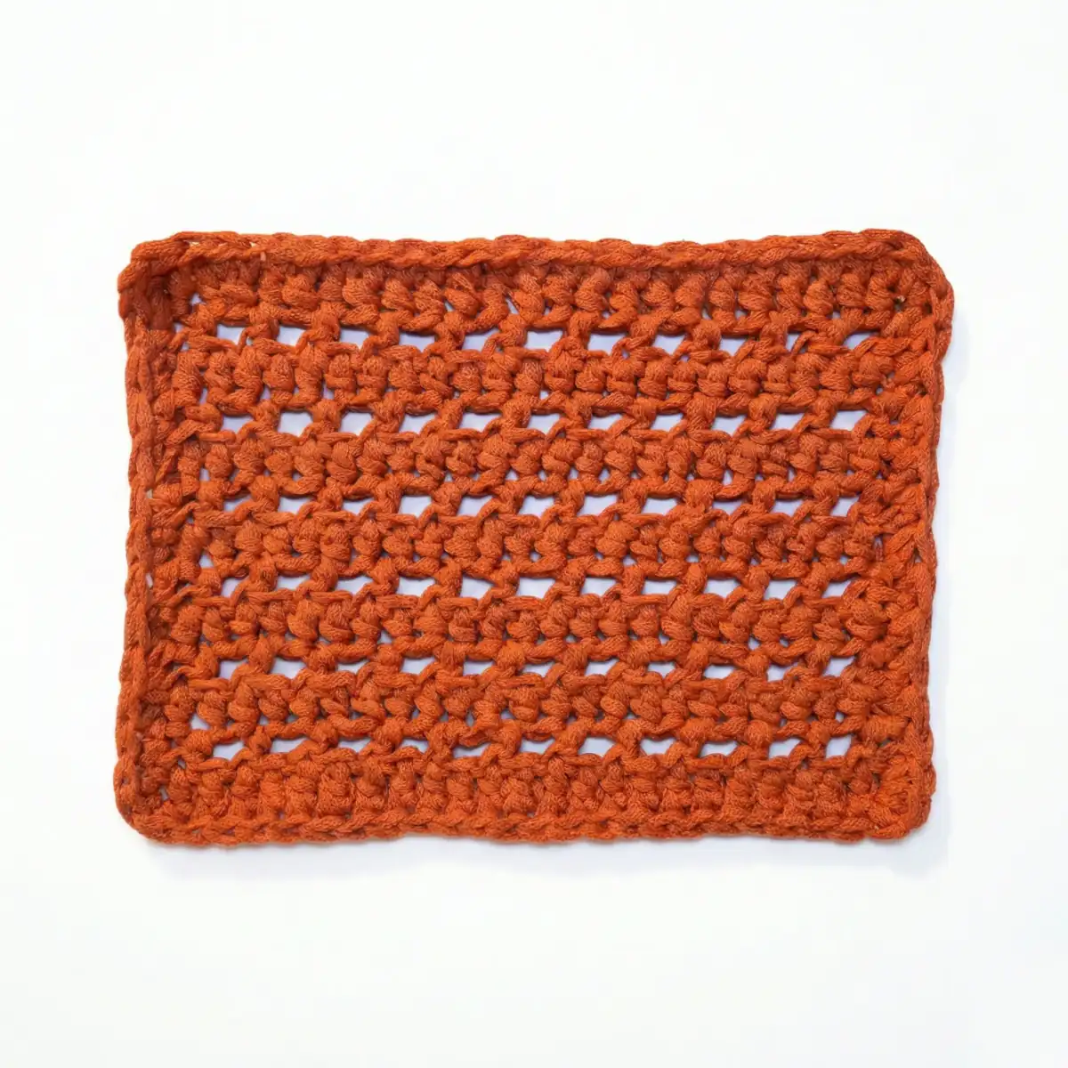 Virkattu vuoka-alunen (28x21 cm)